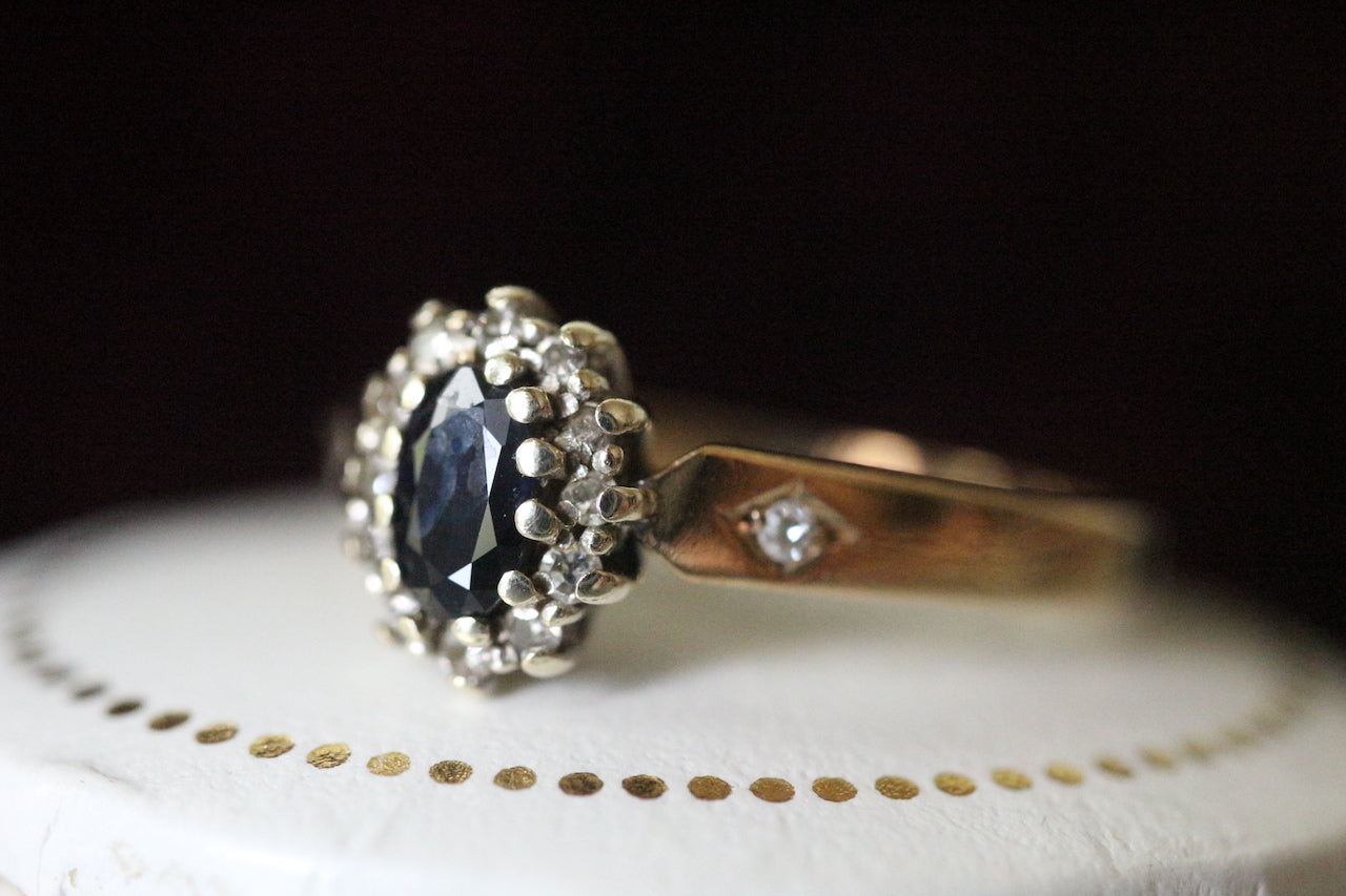 Vintage '1980 9ct Gold Sapphire & Diamond 'Halo' Ring