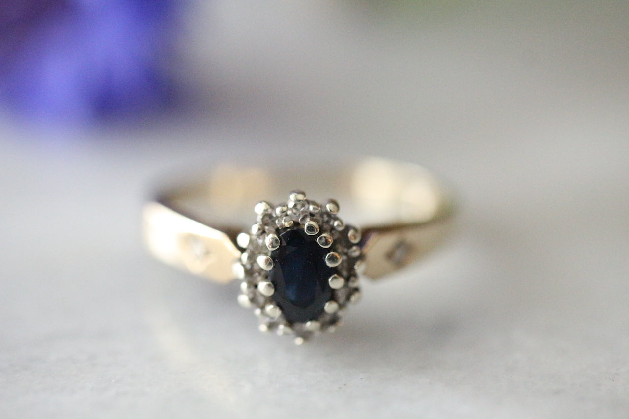 1980 年復古 9 克拉金藍寶石和鑽石“光環”戒指