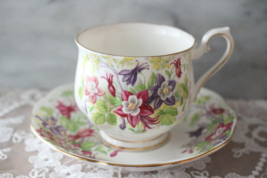 古董 1900 年代皇家阿爾伯特哥倫拜恩花卉粉色紫色茶杯和碟子