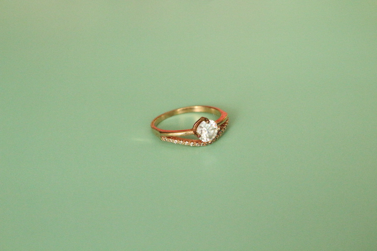 復古方晶鋯石單石波浪形訂婚戒指