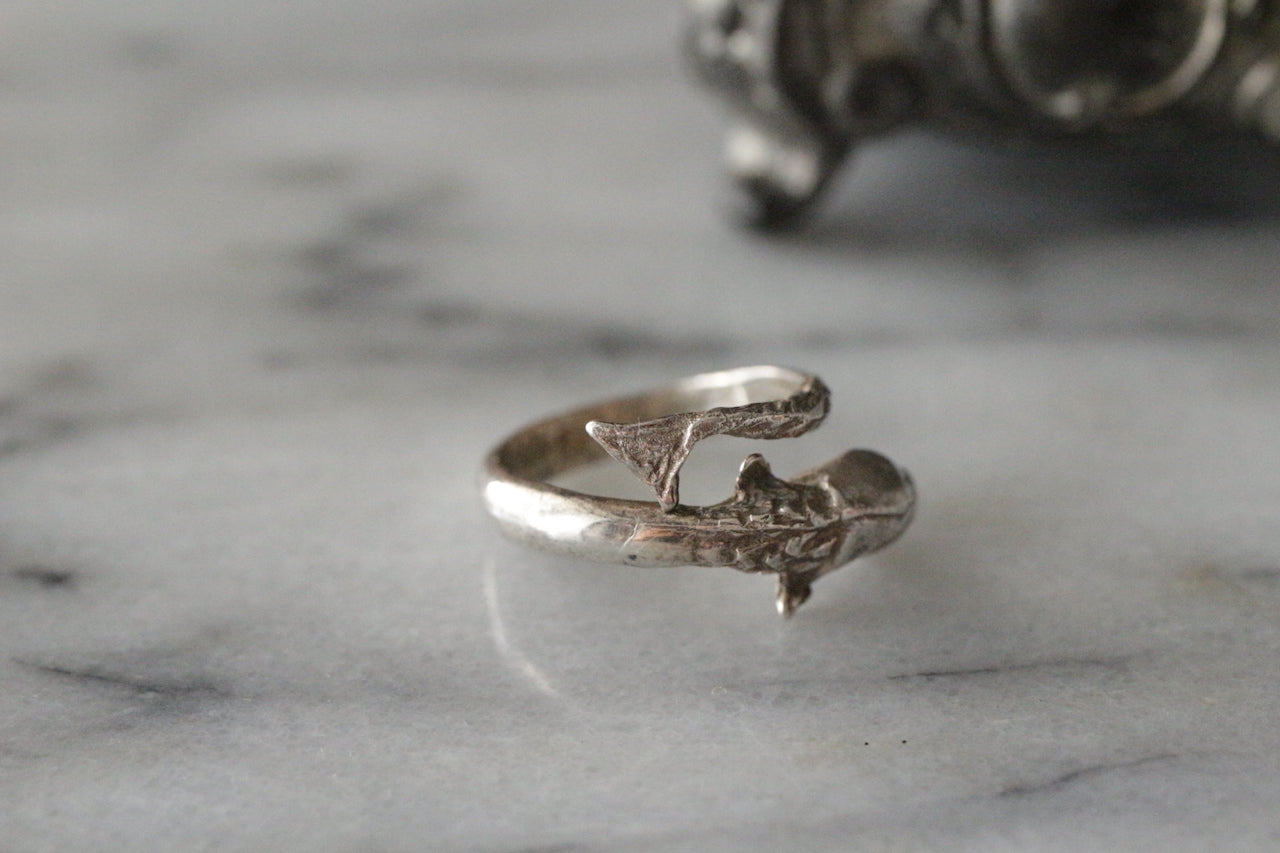 復古 2006 蘇格蘭標誌純銀纏繞魚手鐲和捲曲魚戒指