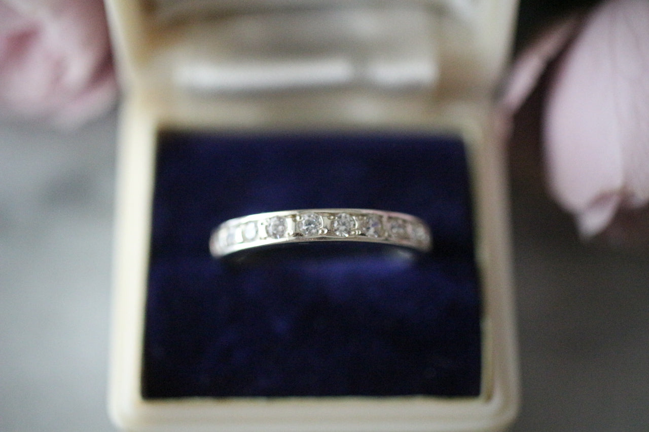 純銀人造鑽石完整永恆戒指