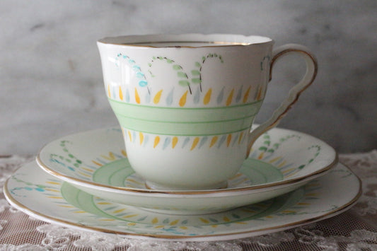 復古 1950 年代皇家斯塔福德綠黃茶杯碟三件套