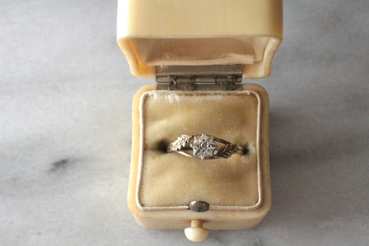 復古 1976 年代 9 克拉黃金鑽石戒指（全英文印記）