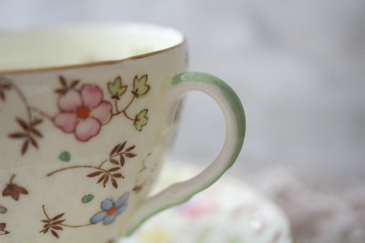 Vintage・EB Foley・Pastel・Flower・Tea Cup & Saucer